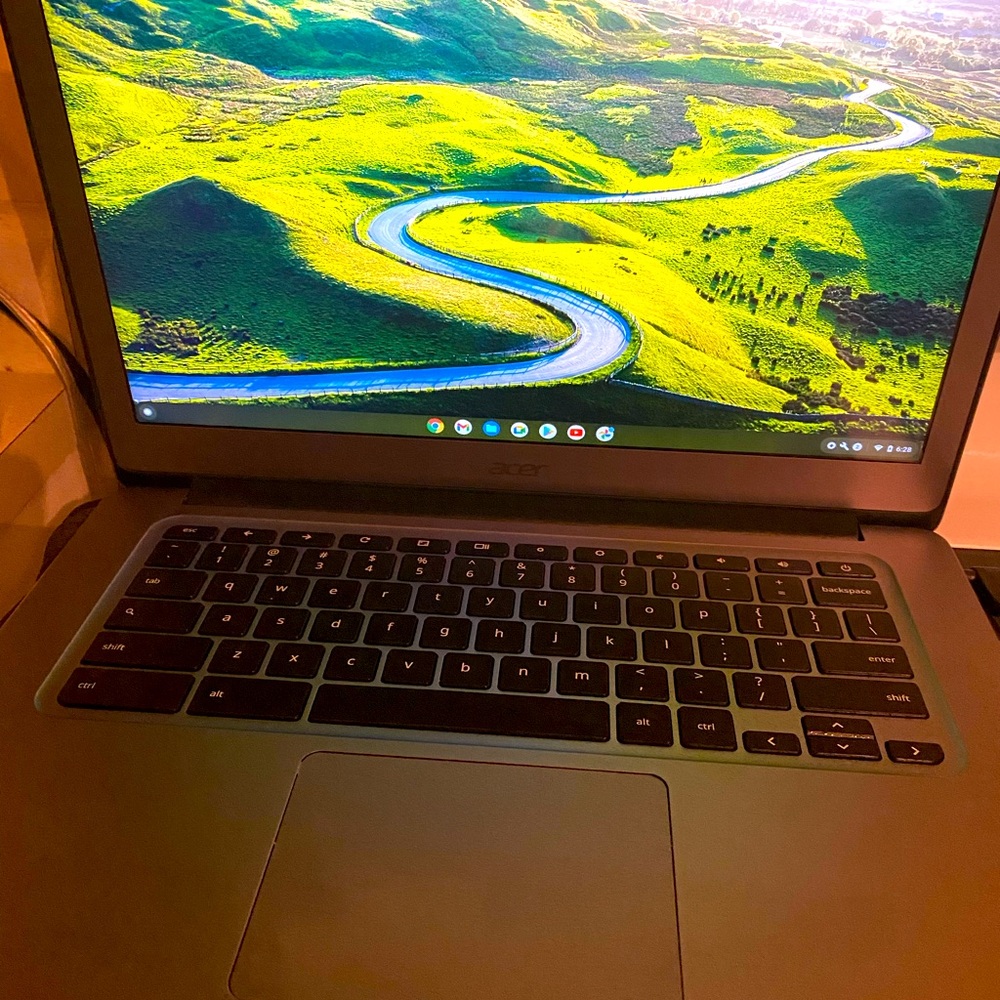 Chrome book acer laptop 2019